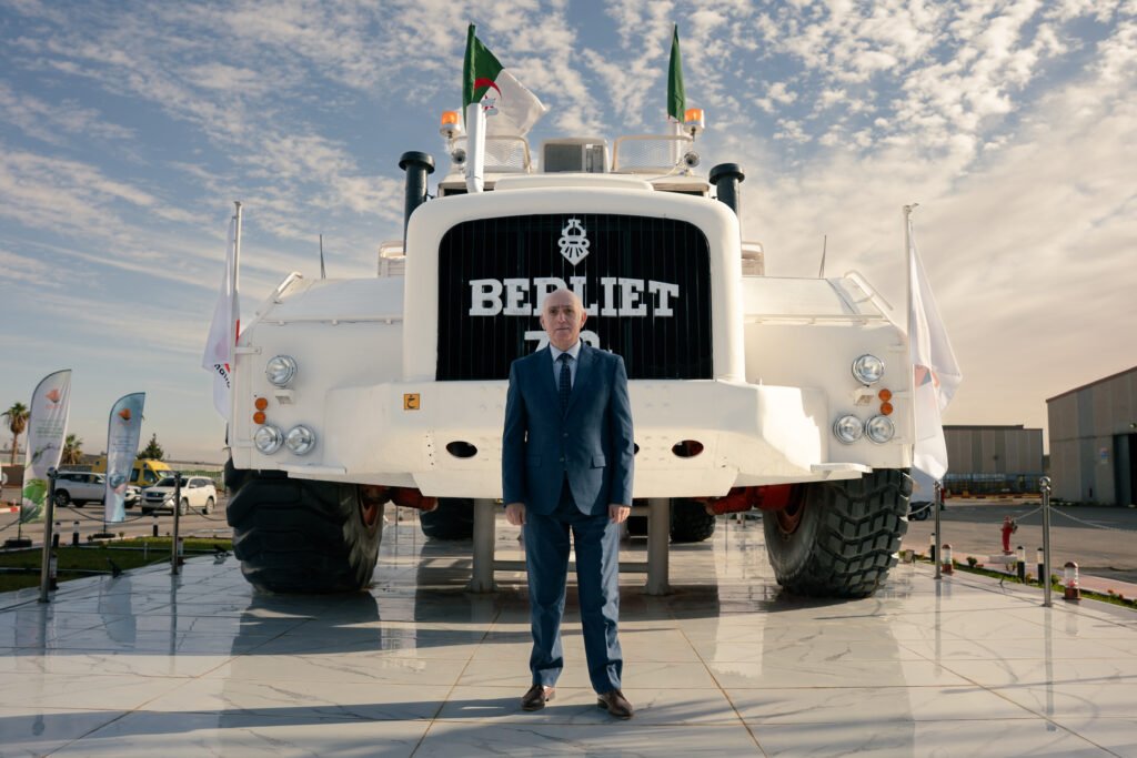 The Berliet T100 truck, the desert giant with  Noureddine Daoudi in Hassi Messaoud
